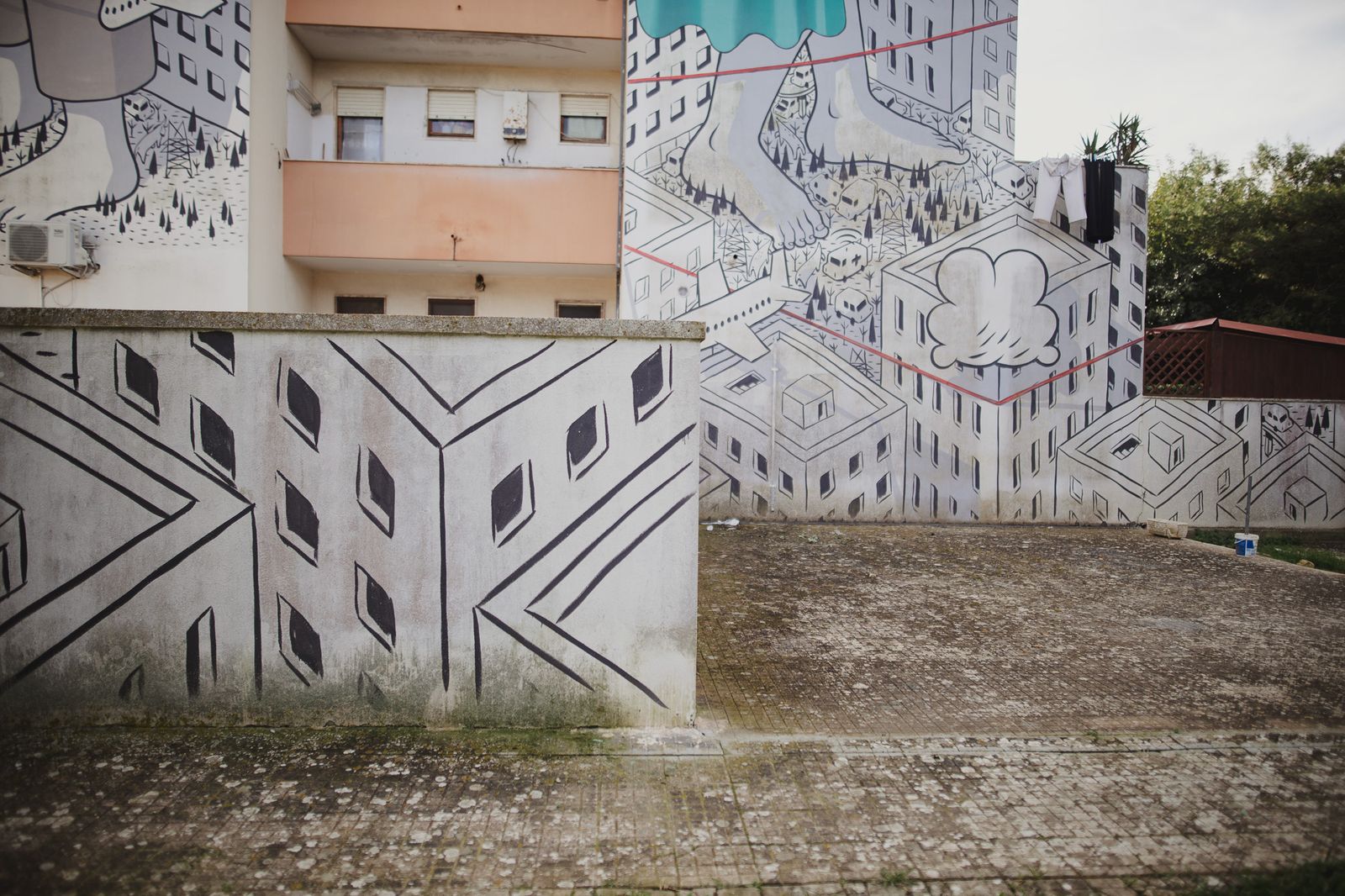 Roots - Fundacja Trzy Siedem - mural geometryczny